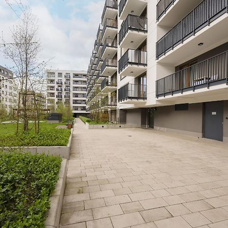 Apartment With Balcony & Parking In Warsaw By Noclegi Renters Exterior foto